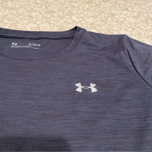 Under Armour Women’s Loose Heatgear - Picture 5 of 9